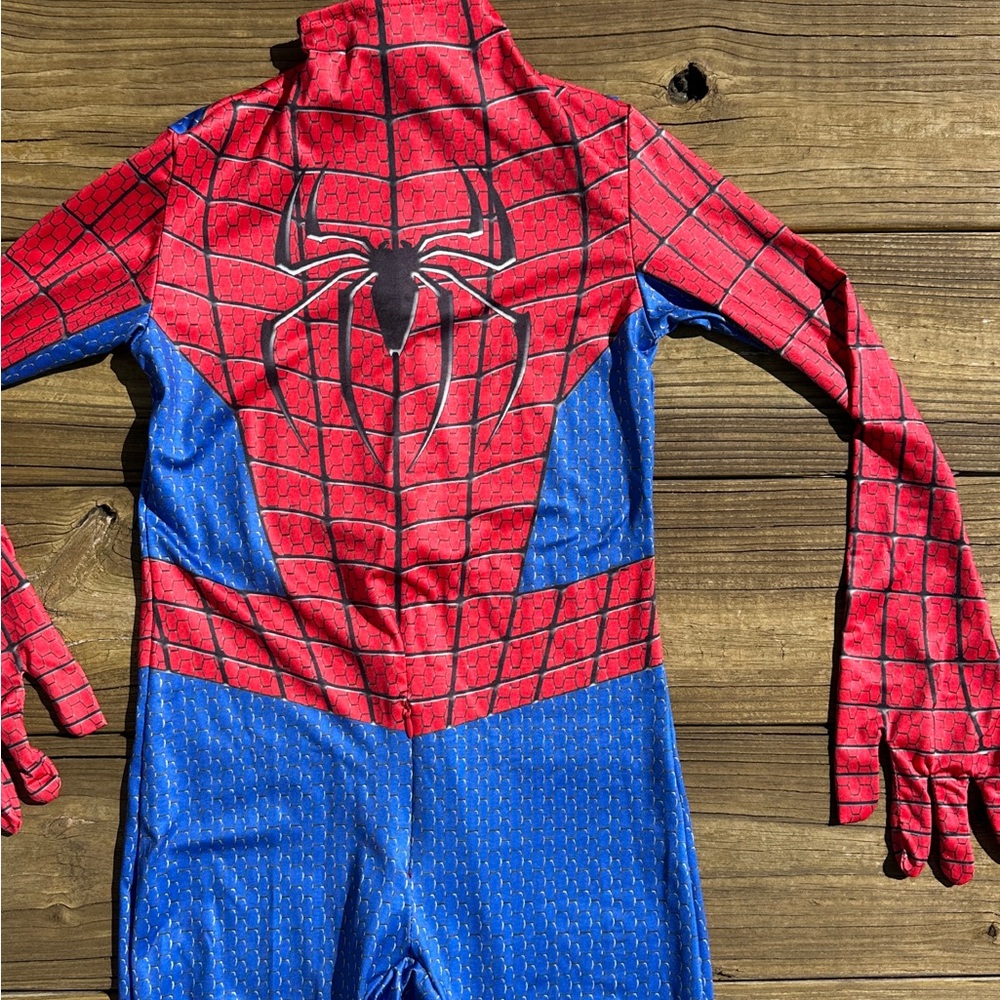 Kids Spider-Man costume, size 5/6 - Picture 2 of 9